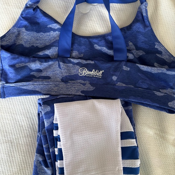 ❌❌SOLD❌❌Bombshell Sportswear Set - Picture 7 of 9